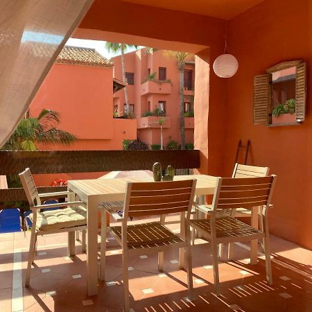 Beachside Apartment In Marbella Exterior photo
