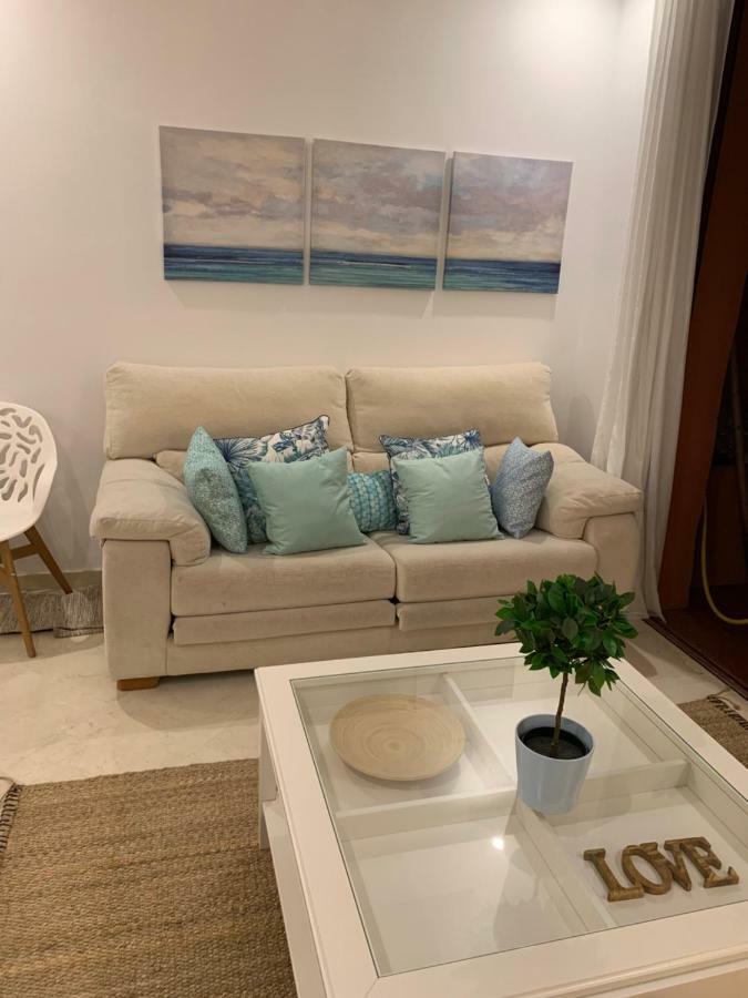 Beachside Apartment In Marbella Exterior photo